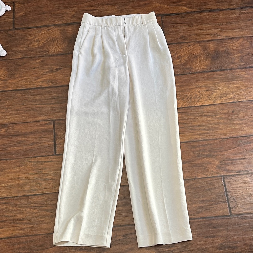 Wilfred Classic White Trousers from Aritzia - Picture 1 of 3
